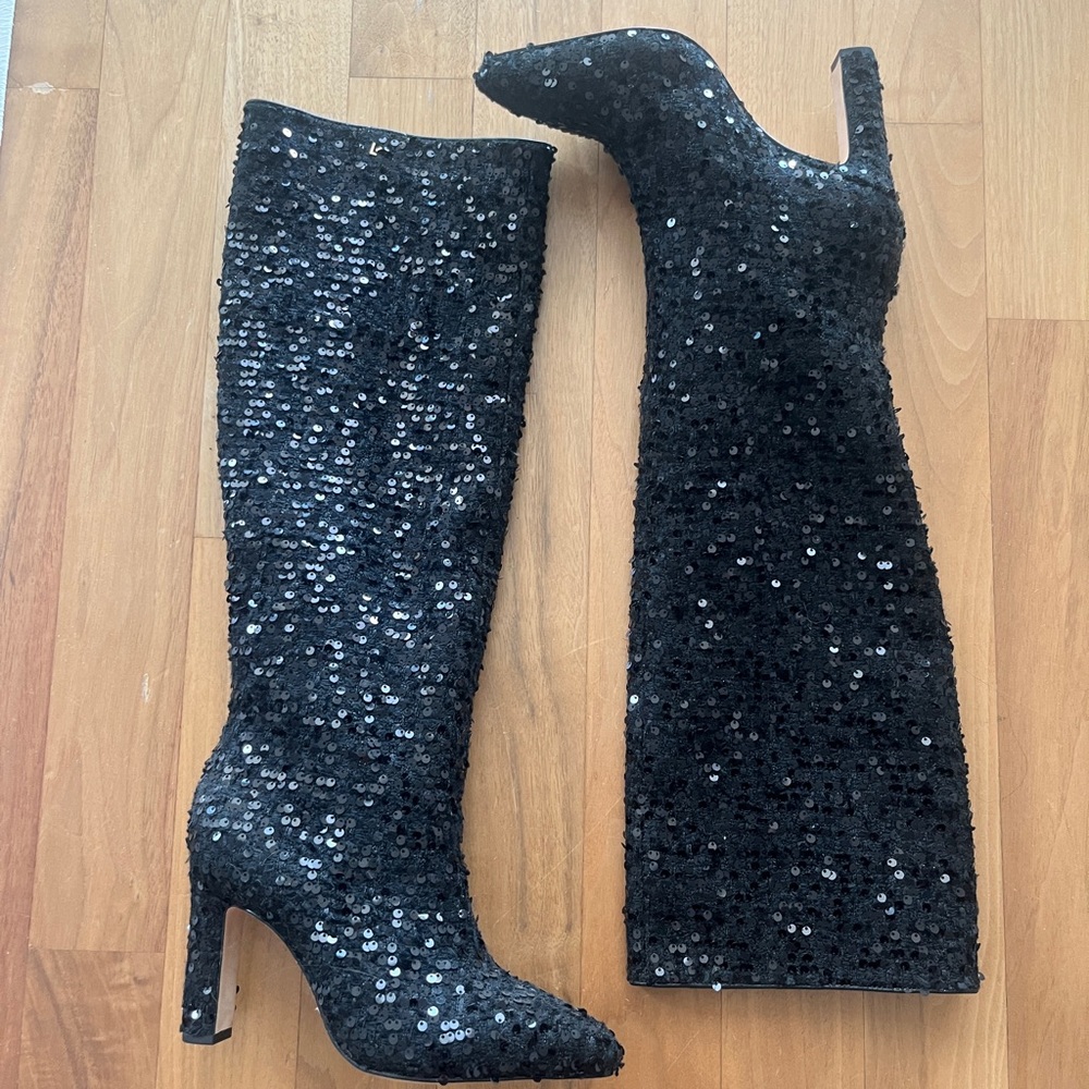New Without Box!! Larroude size 6 Cindy Sequin Boots